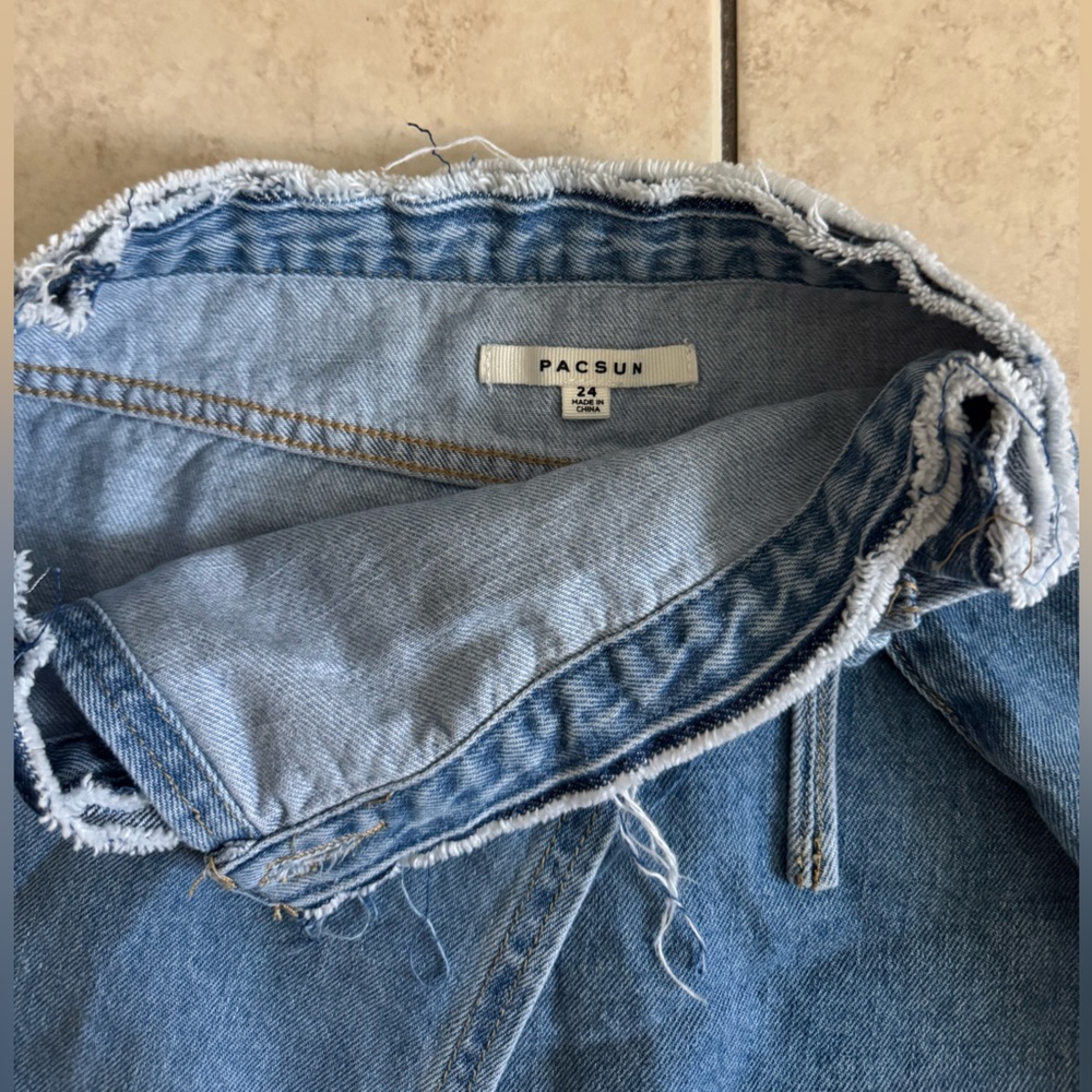 PacSun Light Blue Denim Skirt with Frayed Edges - Picture 3 of 3